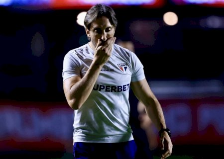 Zubeldia não reclama do VAR, lamenta chances perdidas e valoriza ponto ganho pelo São Paulo
