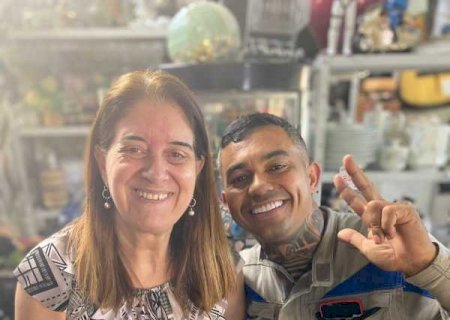 E aí, parecem? 'Leila' e 'Dudu' fazem as pazes em encontro aleatório