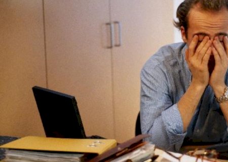 Afastamento do trabalho por saúde mental dispara 20%, aponta pesquisa | Radar Econômico