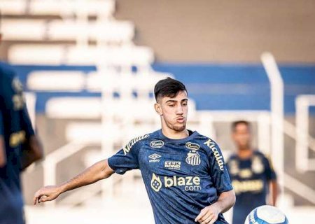 Pedrinho vira aposta de Carille contra a má fase do Santos e deve ganhar sequência como titular