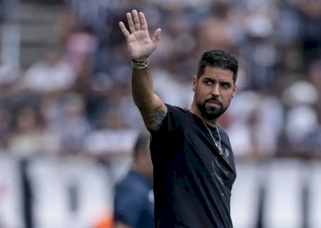 Corinthians demite treinador português após derrota em clássico