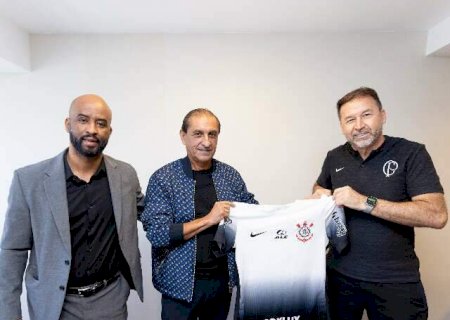 Corinthians anuncia o argentino Ramón Díaz como treinador até 2025