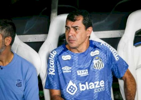 Carille evita falar sobre saída, diz estar focado no Santos e admite: 'Sei o tamanho que está isso'