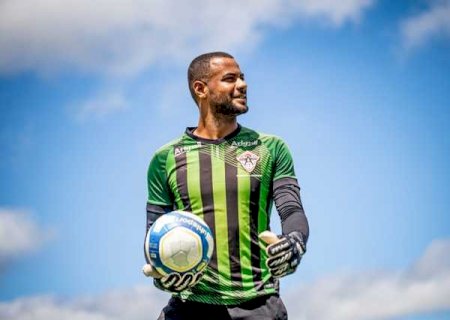 Goleiro que marcou de bicicleta na Série D se inspira em Rogério Ceni