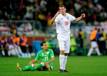 Ex-jogador inglês, sobre tradição no futebol: 'Não somos o Brasil'