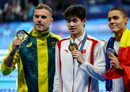 Técnico da natação da Austrália se revolta com recorde mundial de chinês: "Anormal"; assista
