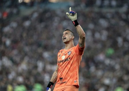 Fábio pega duas penalidades, classifica Fluminense e celebra: “Deus nos colocou”
