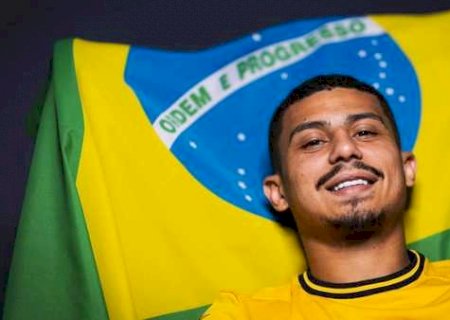 Com reunião de brasileiros, Wolverhampton anuncia a contratação de André, ex-Fluminense