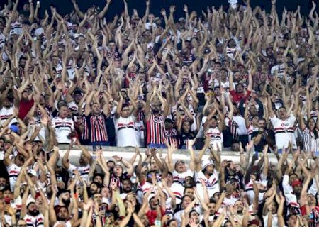 São Paulo desfruta de noite de Libertadores e mantém vivo o sonho do tetra