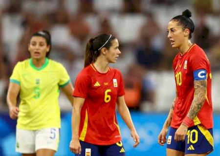 Atacante espanhola desdenha do Brasil após derrota: 'Não joga futebol'