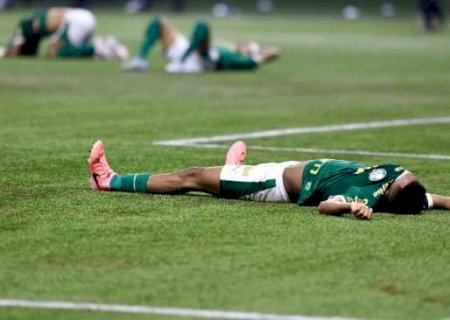Palmeiras sucumbe a mês decisivo e acumula quedas precoces após quase R$ 200 milhões em reforços