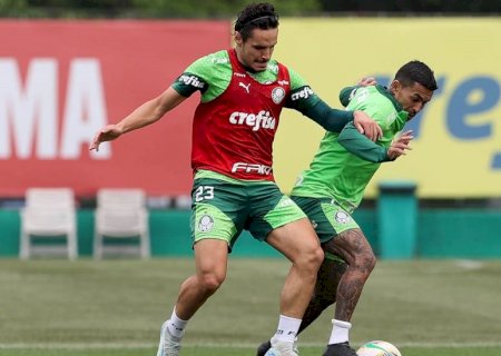 Veiga celebra fase do Palmeiras, que estuda opções para Estevão