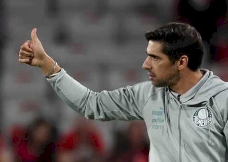 Abel Ferreira responde sobre futuro e coloca prazo para fim de ciclo no Palmeiras