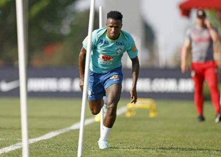 Há 4 jogos sem vencer, Brasil enfrenta Equador pelas eliminatórias
