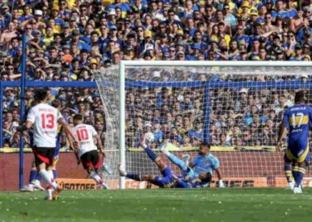 Jogadores e torcedores do Boca Juniors ‘brigam’ após derrota para o River Plate
