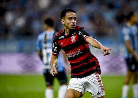 Tite e Sampaio citam problemas físicos e punição como motivos para poucos minutos de Gabigol no Flamengo