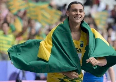 Estreante, atleta de MS conquista o bronze no salto em distância T13