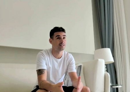 A contragosto, Oscar se prepara para deixar o futebol chinês