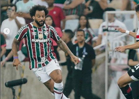 São Paulo faz jogo inofensivo, perde do Fluminense e desperdiça chance de encostar no G-4
