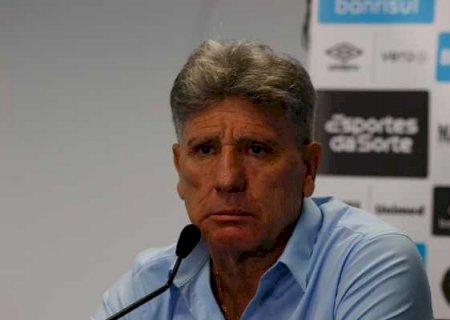Renato ameaça sair após derrota e rebate críticas: 'Põe o Guardiola'