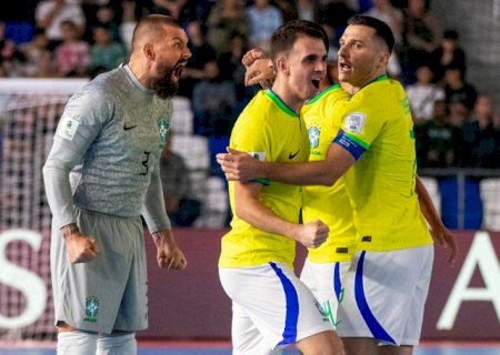 Brasil enfrentará Ucrânia na semifinal da Copa do Mundo de futsal