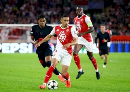 Veja quem é Vanderson, lateral que deve ser titular da seleção brasileira pela primeira vez