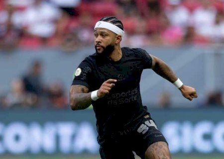 Memphis pode aparecer pela primeira vez como titular do Corinthians