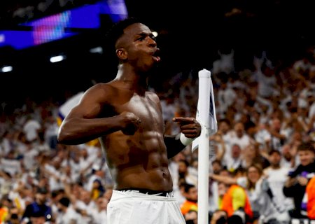 Vinicius Junior faz três, e Real vira sobre o Dortmund com cinco gols em meia hora