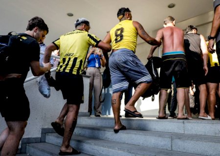 Uruguai proíbe torcida do Botafogo em jogo contra Peñarol e cria impasse com Conmebol