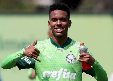 Palmeiras fica perto do retorno de Estêvão; saiba quando ele pode ser relacionado