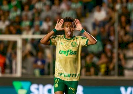 Estêvão pode virar artilheiro mais jovem da história do Brasileirão