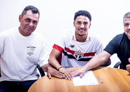 São Paulo renova com promessa da base