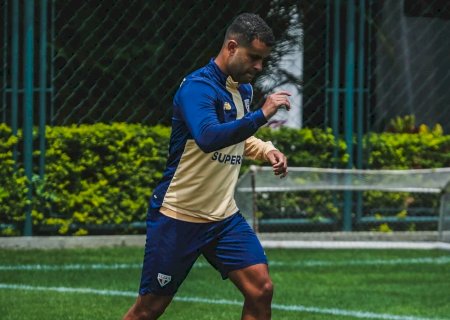 Alisson volta a treinar com preparação física no São Paulo, após cirurgia em julho