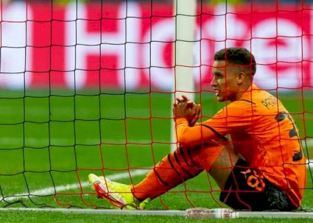 Pedrinho lamenta distância da família para voltar ao Shakhtar em meio à guerra na Ucrânia: 'Sacrifício'