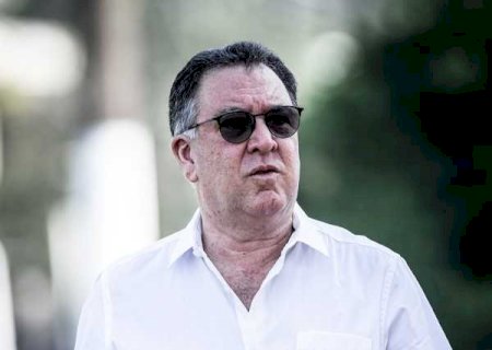 Santos vira a chave nos bastidores e negocia com reforços para 2025