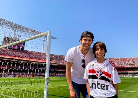 Filho de Kaká impressiona por estilo de jogar parecido com o pai; veja