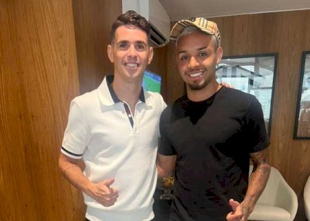 São Paulo desistiu de Oscar? Clube se vê na disputa e mantém conversas até decisão do meia