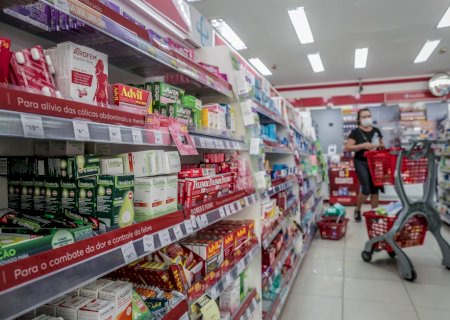 ‘Grave retrocesso’: como setor de saúde reagiu a remédio em supermercados | Radar Econômico