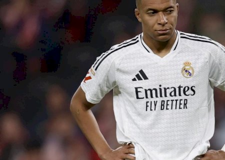 Mbappé admite que chegou ao "fundo do poço" com pênalti perdido