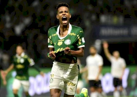 Estêvão quer melhor versão no Palmeiras de 2025: 'Parque de diversões'