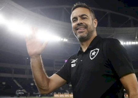 Artur Jorge exibe confiança para título do Botafogo