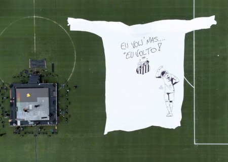 Neymar assume a camisa 10 do Rei Pelé e se diz 'príncipe'