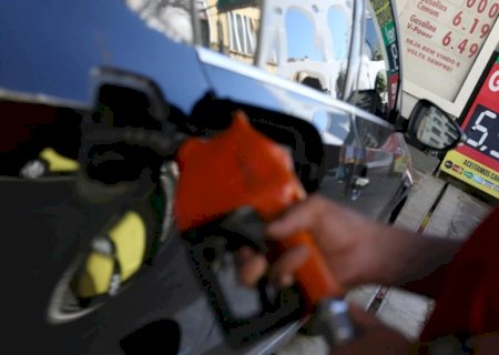 Gasolina mais cara? Quanto o combustível teria que subir para compensar a defasagem
