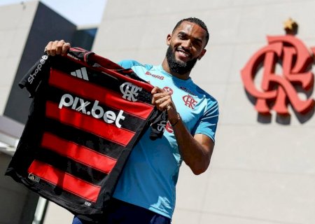 Juninho é apresentado no Flamengo e evita comparações com Gabigol e Pedro; conheça o jogador