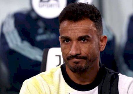 Treinador da Juventus anuncia saída de Danilo: 'É para o bem de todos'