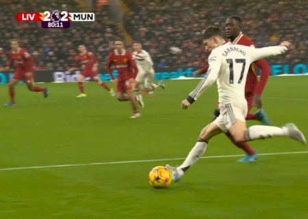 Salah é criticado por ídolo do Liverpool e responde: 'Está obcecado por mim'