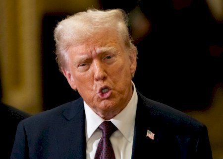 O apelo da indústria brasileira após Trump anunciar tarifa de 10% à China