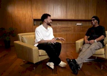 Ronaldinho elogia Estêvão, escolhe o maior rolê aleatório e apresenta o 'Manual do Bruxo'