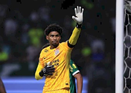 Hugo Souza explica provocação à torcida do Palmeiras: 'Fui xingado'
