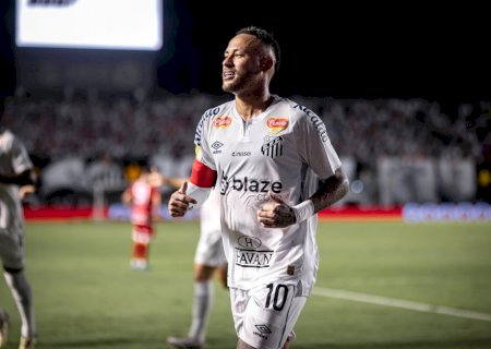 Neymar espera convocação para completar primeiras metas pelo Santos
